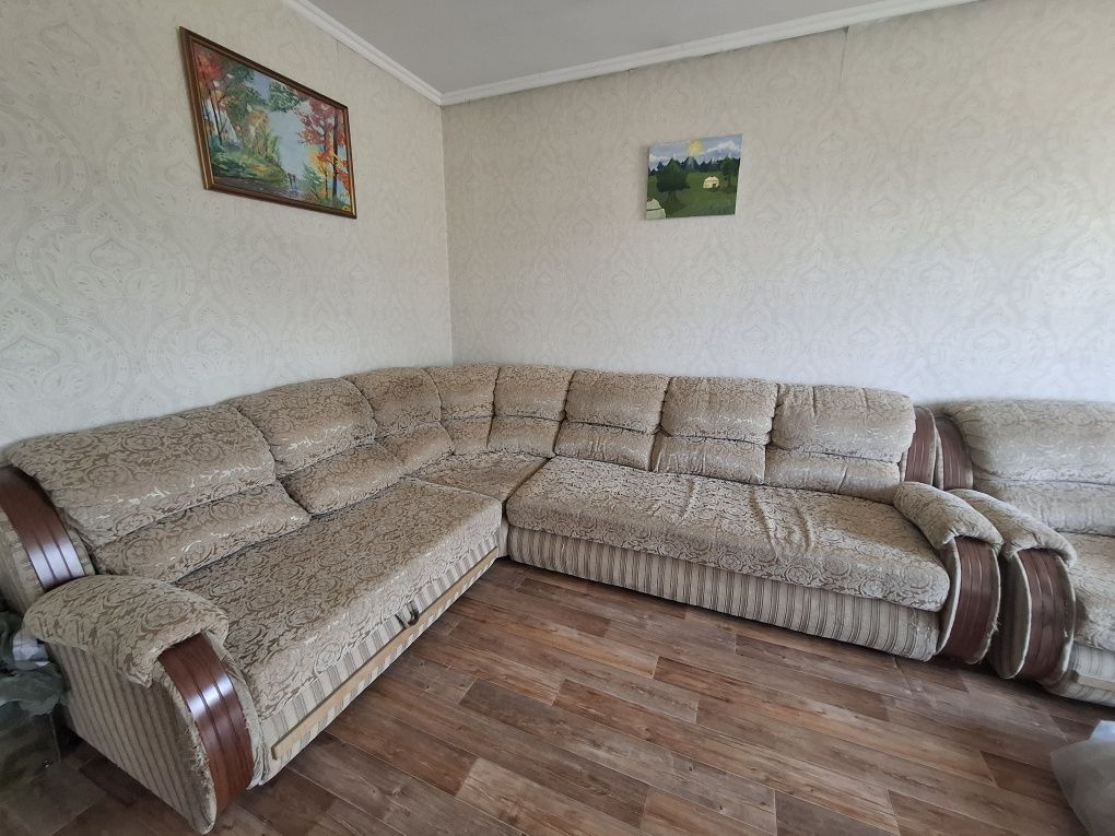 Продам диван срочно за 65000