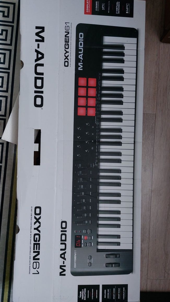 Продам midi клавиатуру.