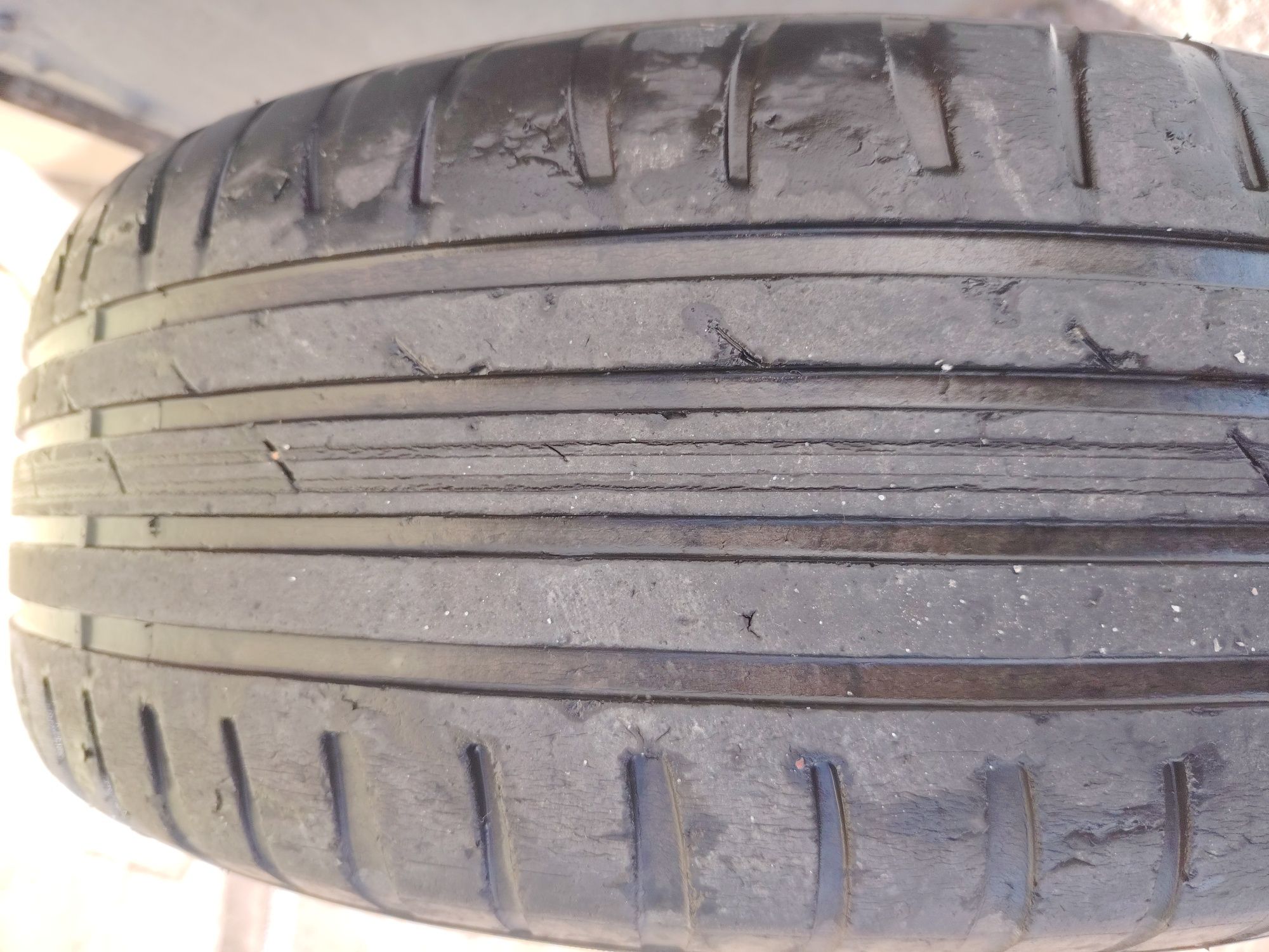 Продам резину 195/65 r15 cordiant. Можно с дисками.