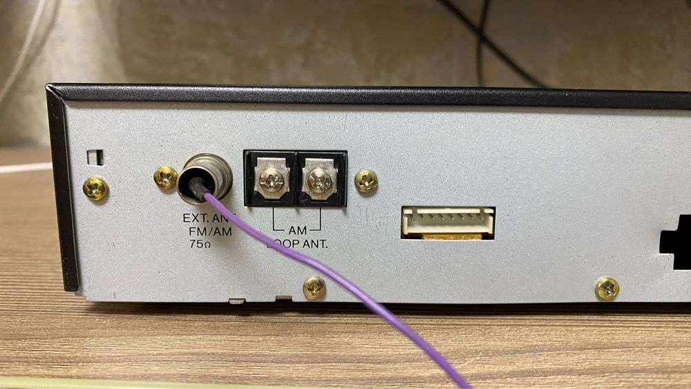 Цифровой фм тюнер/FM tuner SANYO JT 7120L
