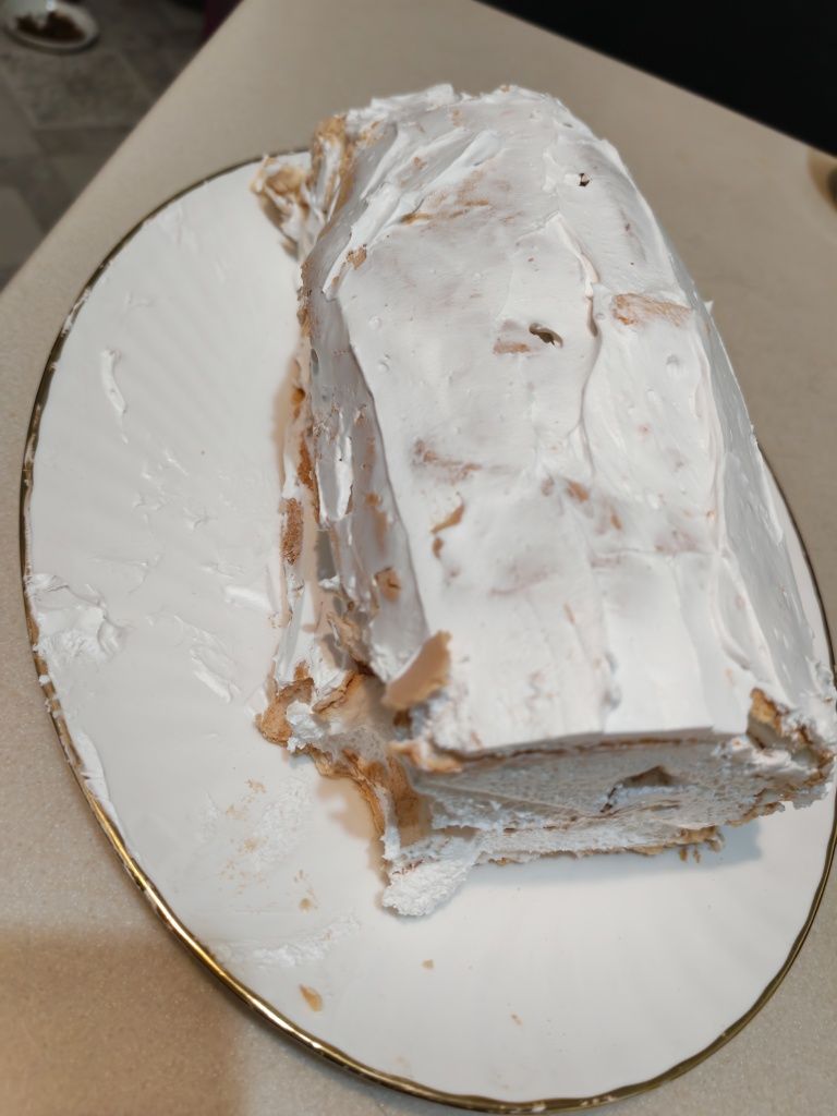 Меренговый рулет
