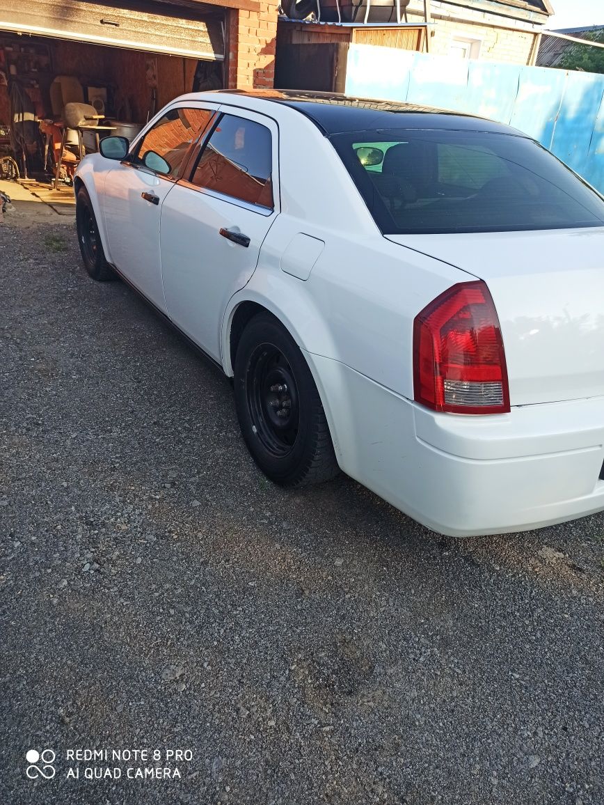 Крайслер C300...