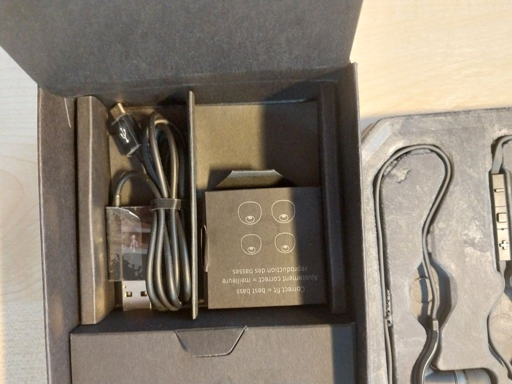 Беспроводные наушники Plantronics Blackbeat GO 2