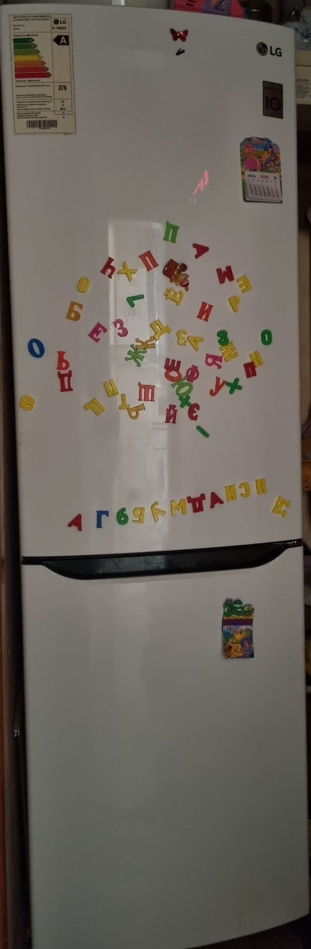 Продаю срочно холодильник
