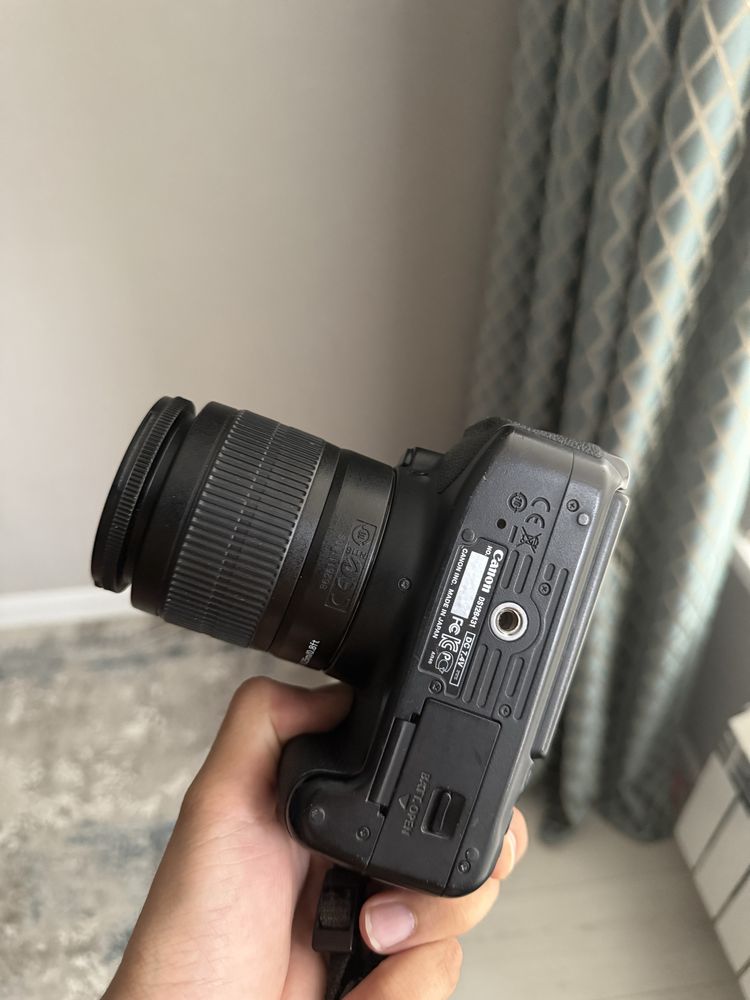 Canon 700d в очень хорошем состояний