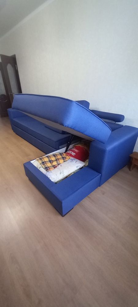 Продам диван в хорошем состоянии