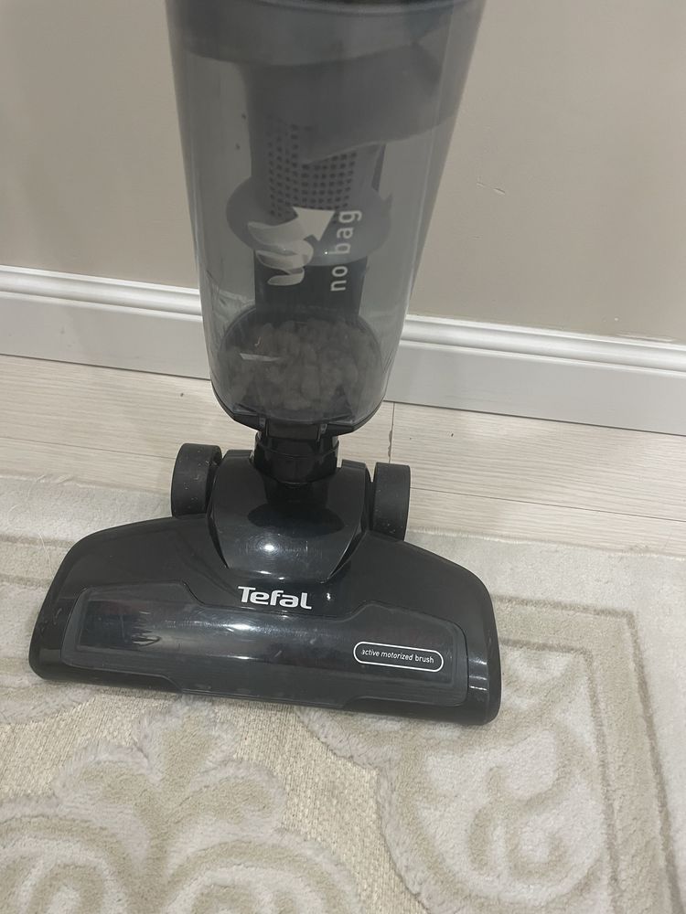 Пылесос Tefal вертикальный