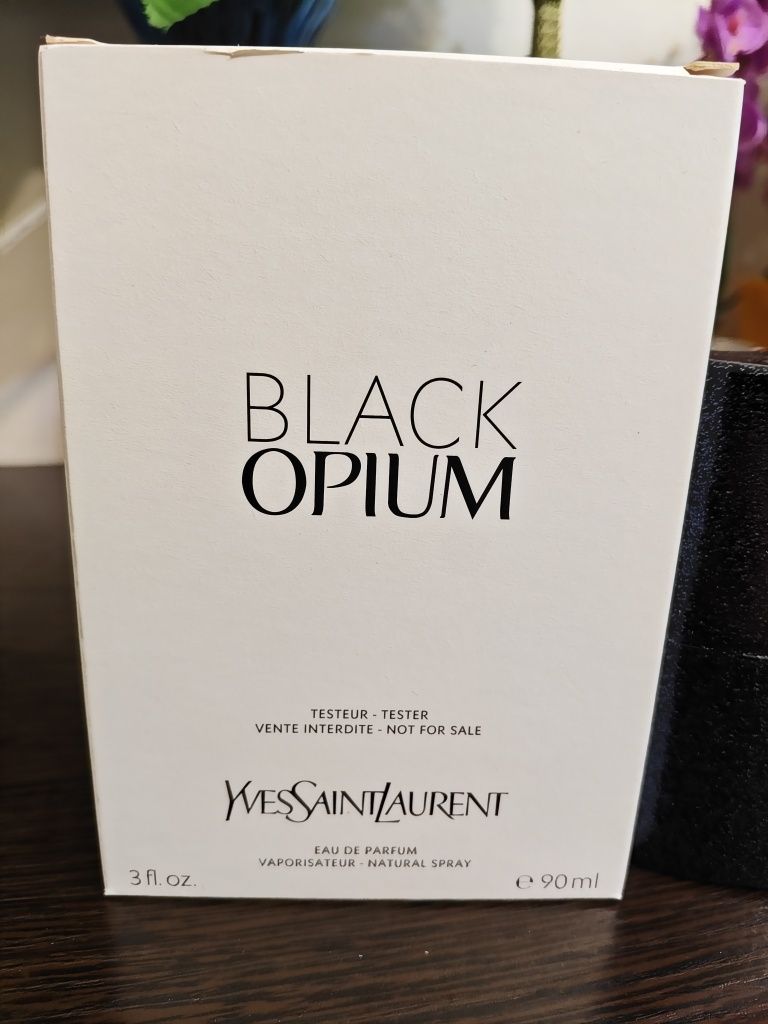 женский парфюм Black opium Yves saint Laurent