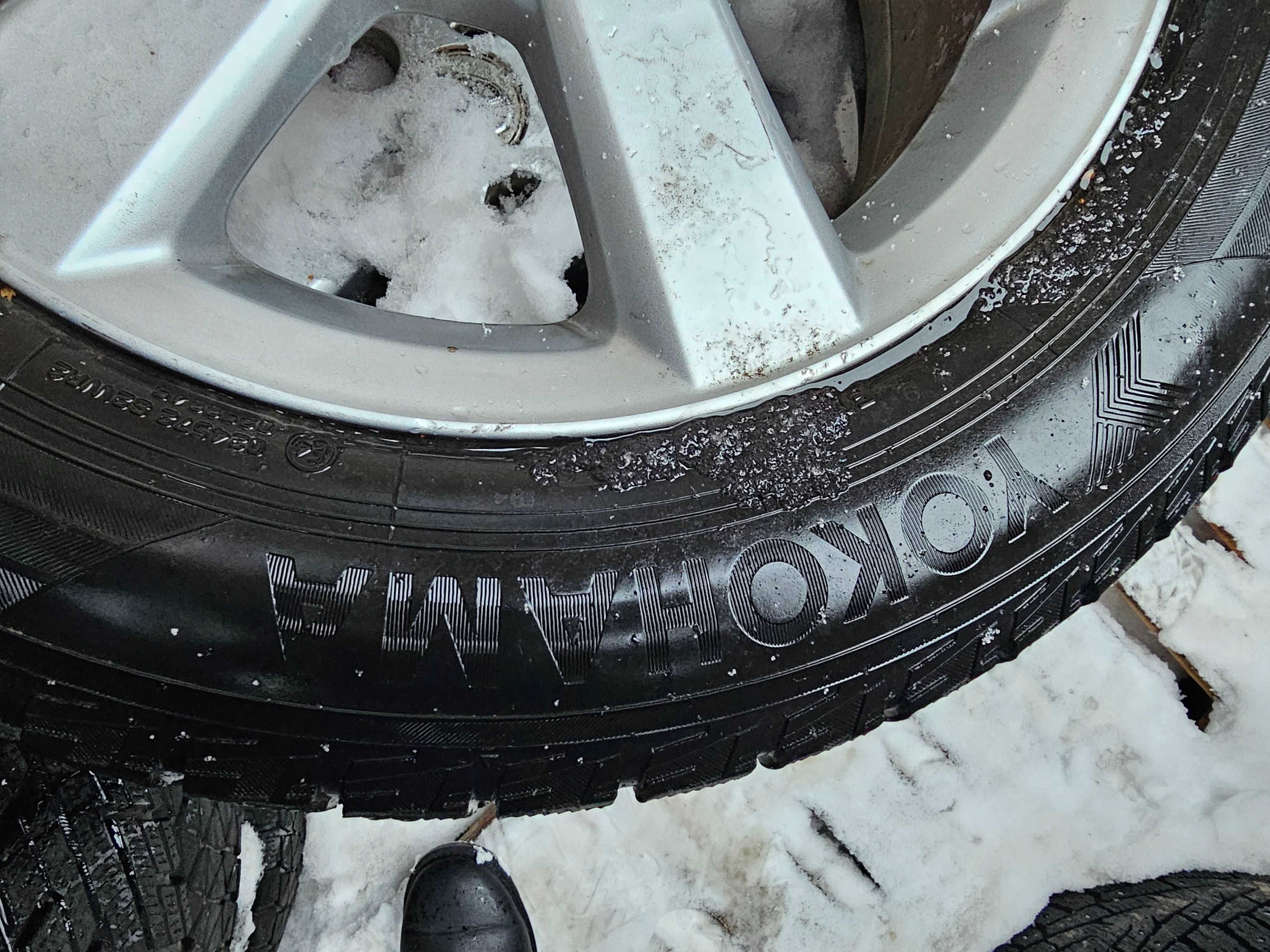 215-60-R16 Комплект зимних шин с дисками!