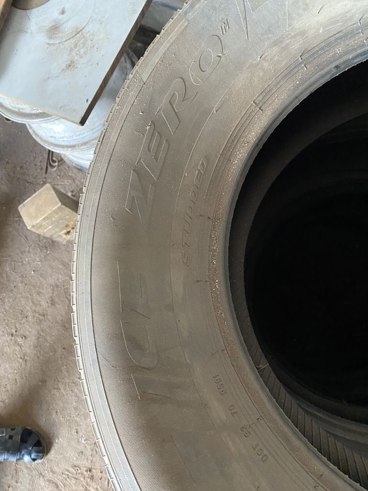 Продам покрышки на внедорожник