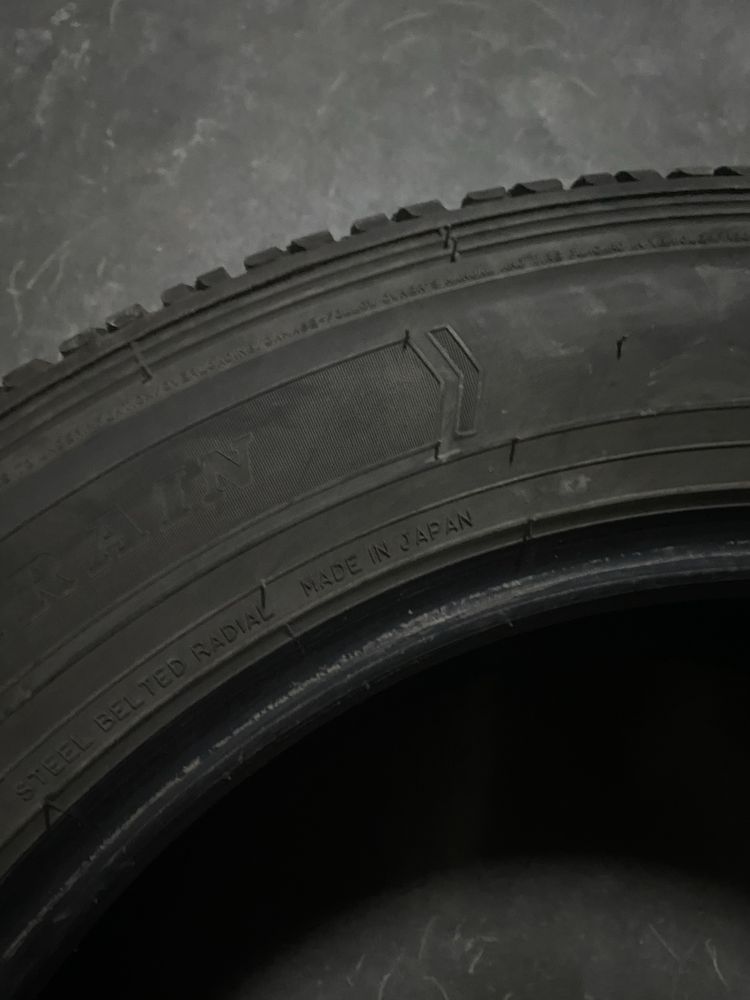 Шины Dunlop R19 265x55 новые