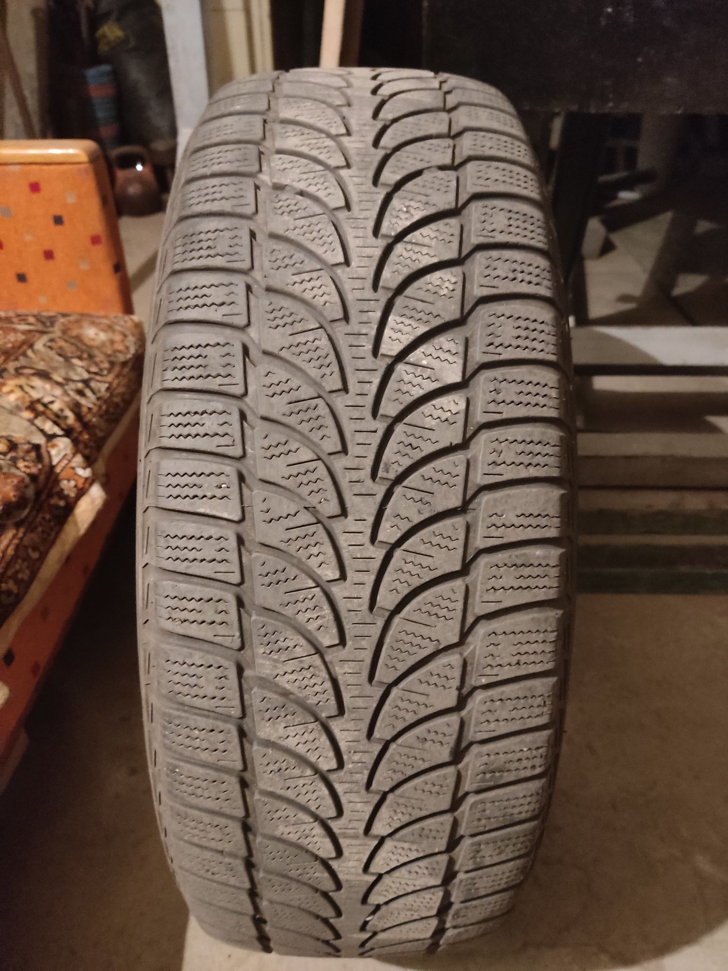 Продам резину с дисками 235/65/17