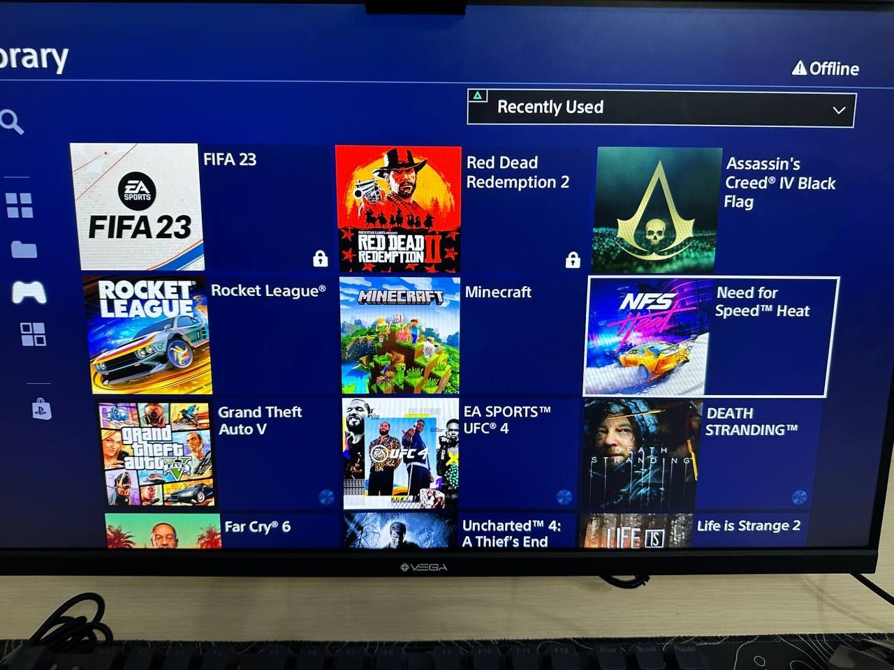 СРОЧНО! PS4 Pro 1TB + 3 геймпада + Топ игры + Док. .Станция