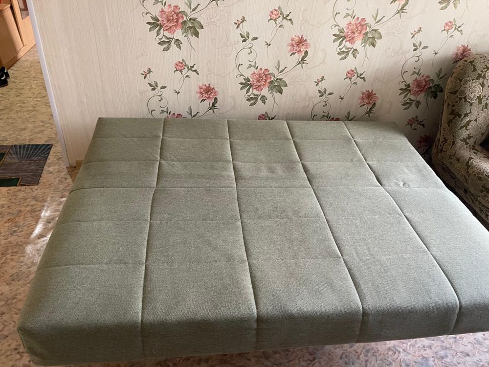 Продам диван б/у