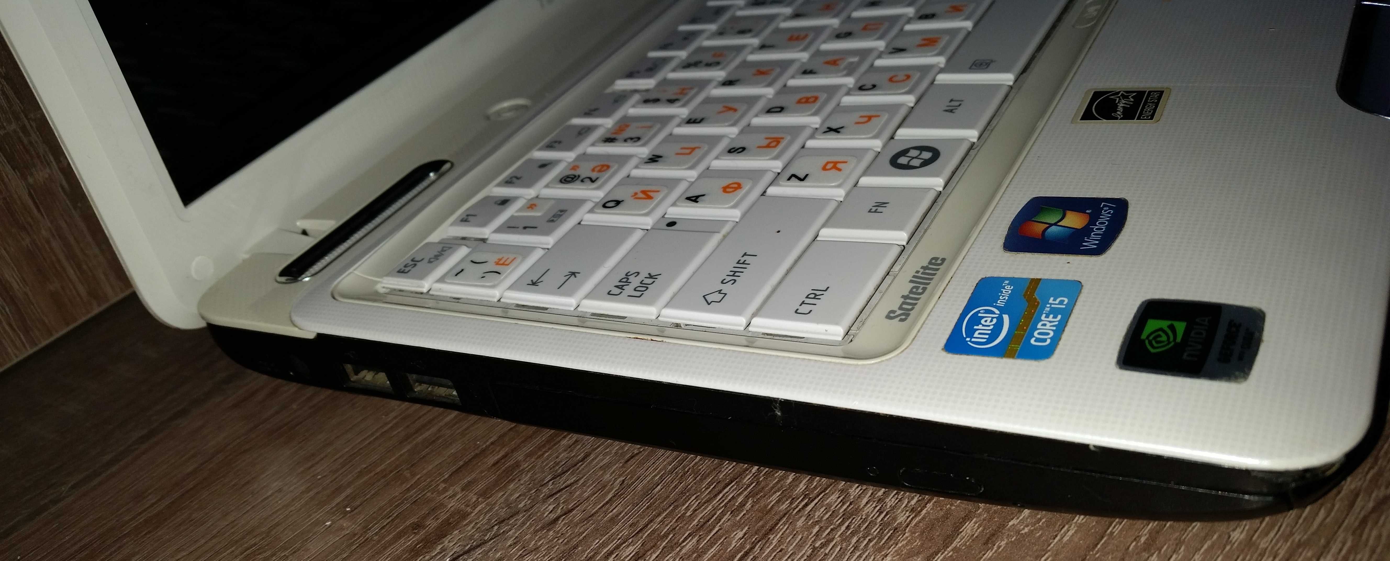 ноутбук Toshiba +сумка+мышка