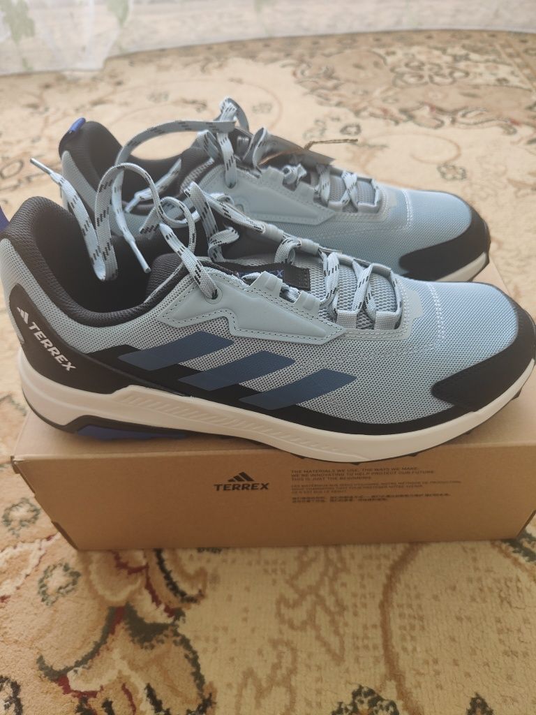 Продам Кроссовку Adidas Terrex 41 и 42 размера. Оригинал 100%