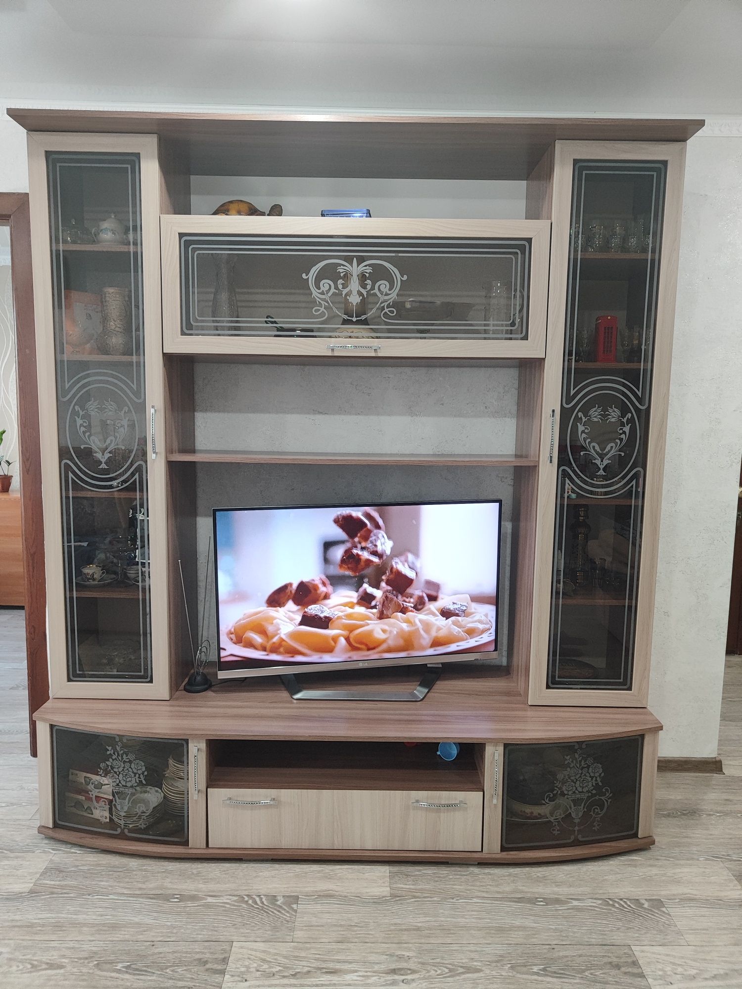 Продам стенку-горку