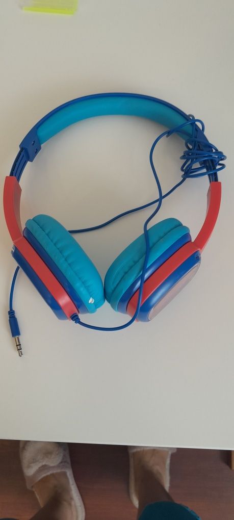 Планшет Prestigio+ наушник