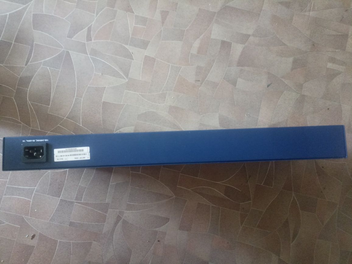 Продам коммутатор Netgear pro safe gs726t