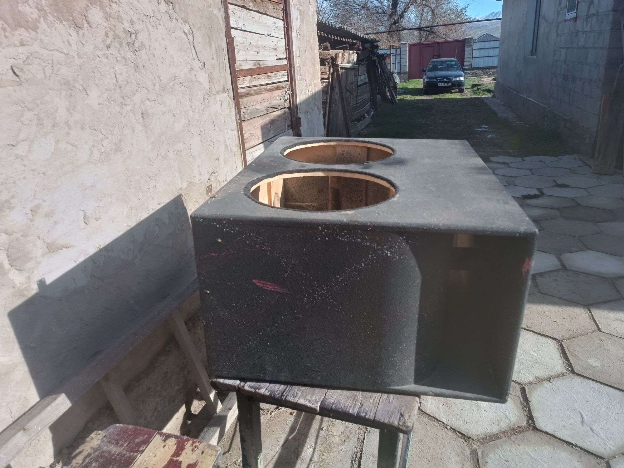 Продам короб для сабвуфера под две 15