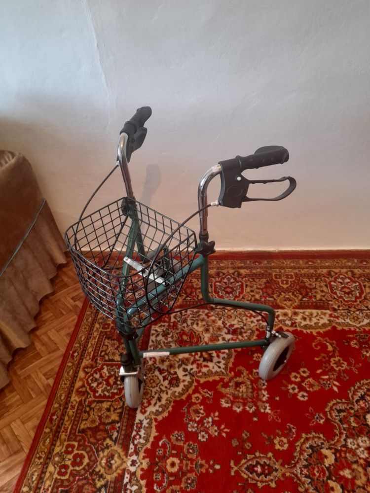 Инвалидная коляска