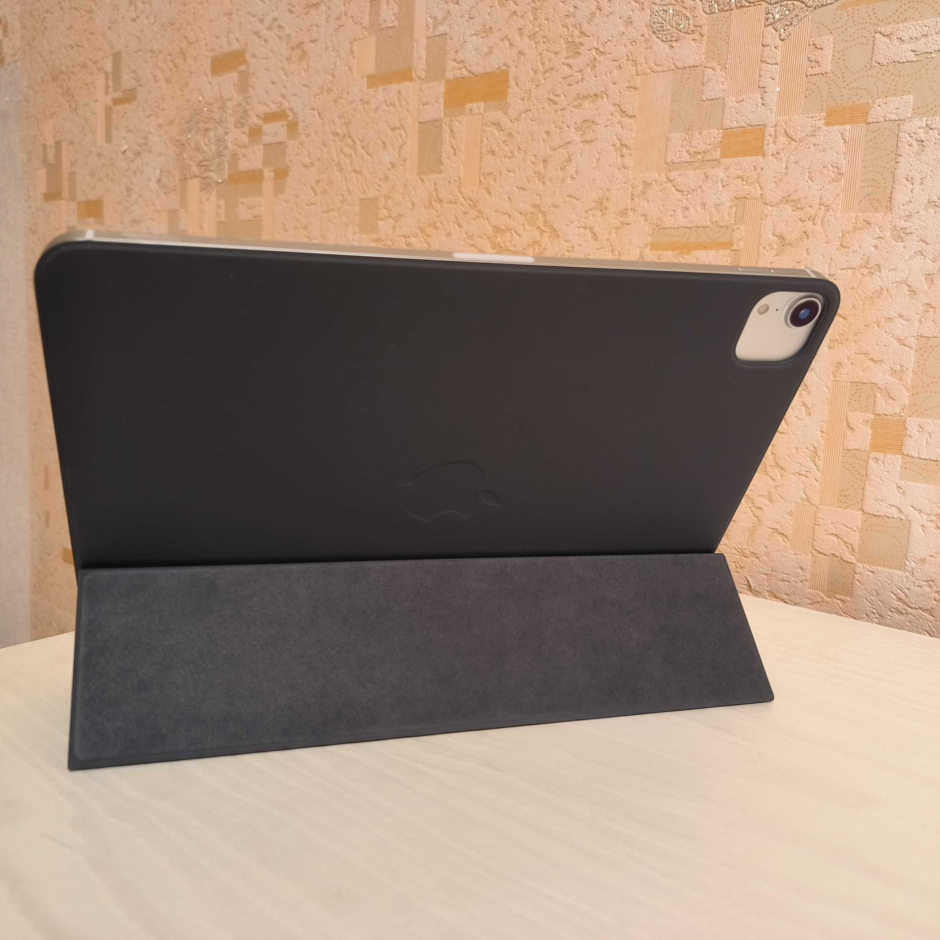 Чехол на iPad Pro 11 дюймов (1-го, 2-го и 3-го поколения) чёрный