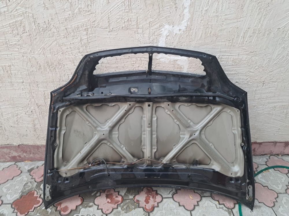 Капот от RX 300 в хорошем состояний