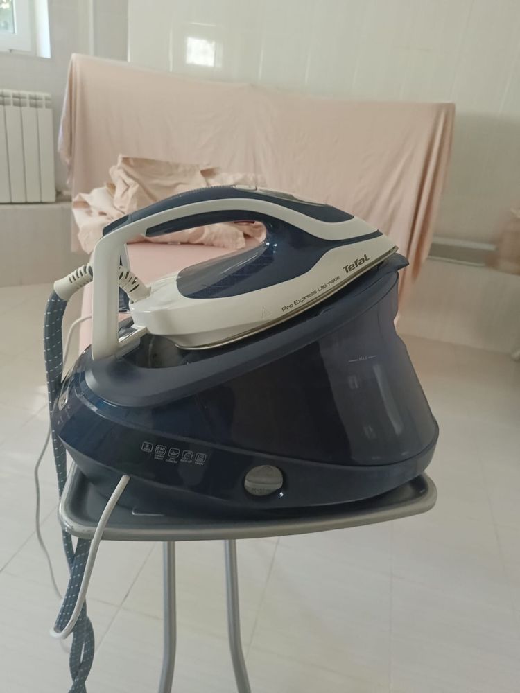 Утюг с парогенератором TEFAL