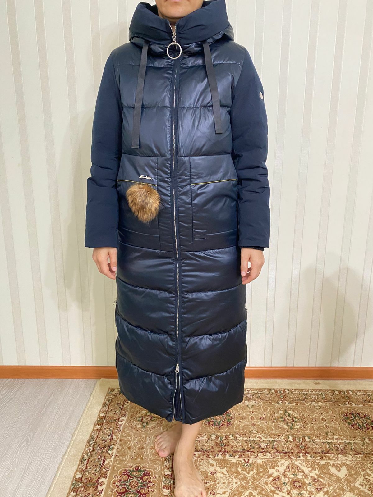 Продам зимняя куртка. Почти новая.В отличном состояние. Размер М