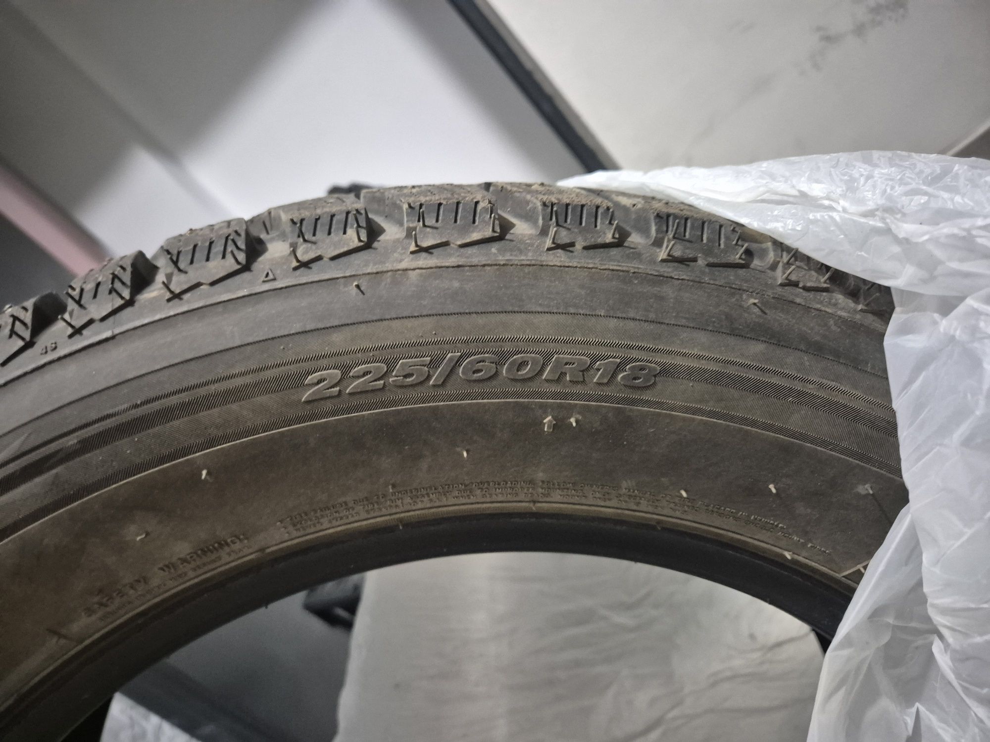 Зимние шины  NEXEN Winguard Winspike 3 225/60 R18 100 T  с шипами