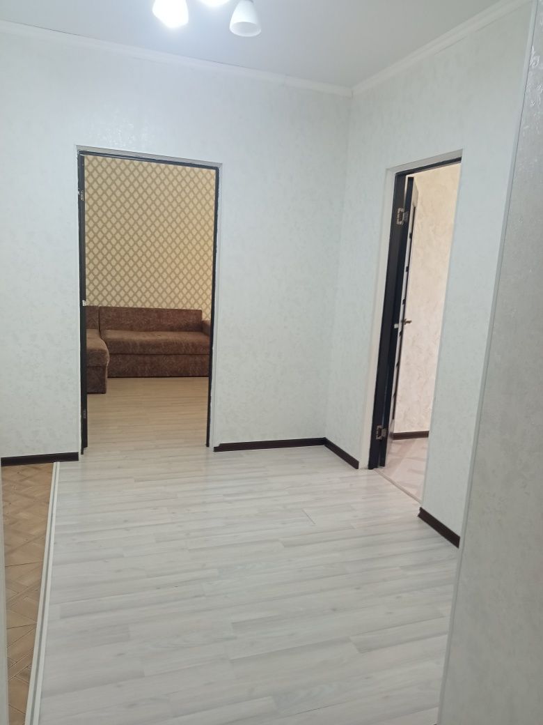 Продам 2-х комн кв в мкр Болашак.на 4 этаже 10 эт дома