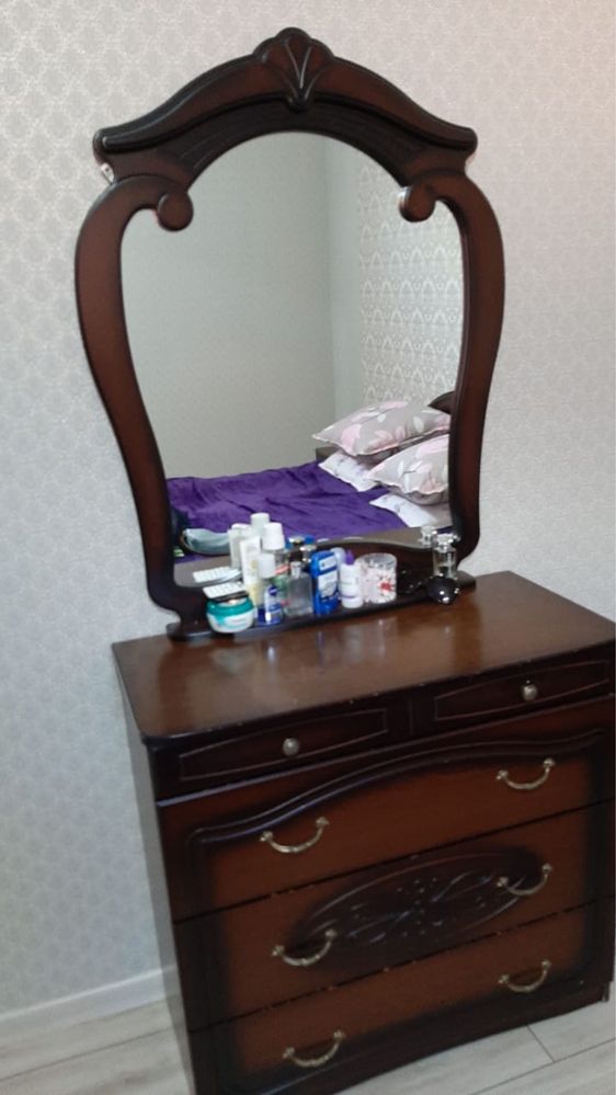 Продам спальный гарнитур, без кровати. Белорусского производства.