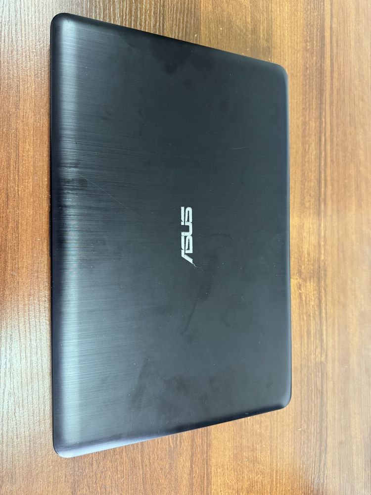 Asus в отличном состоянии