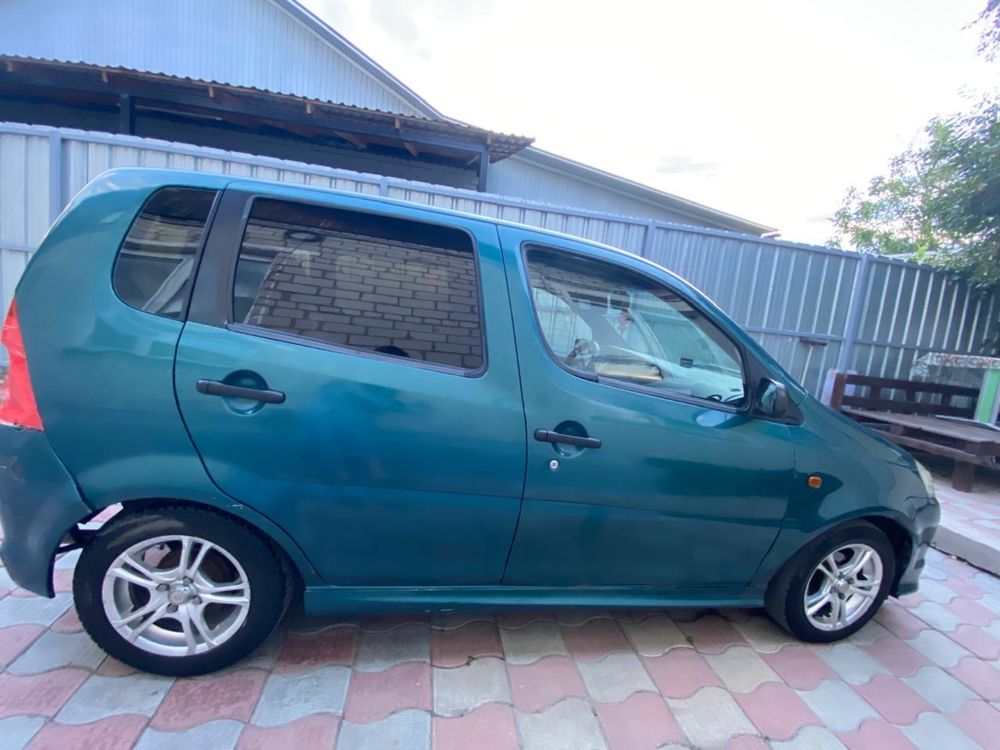 Продам Daihatsu yrv
