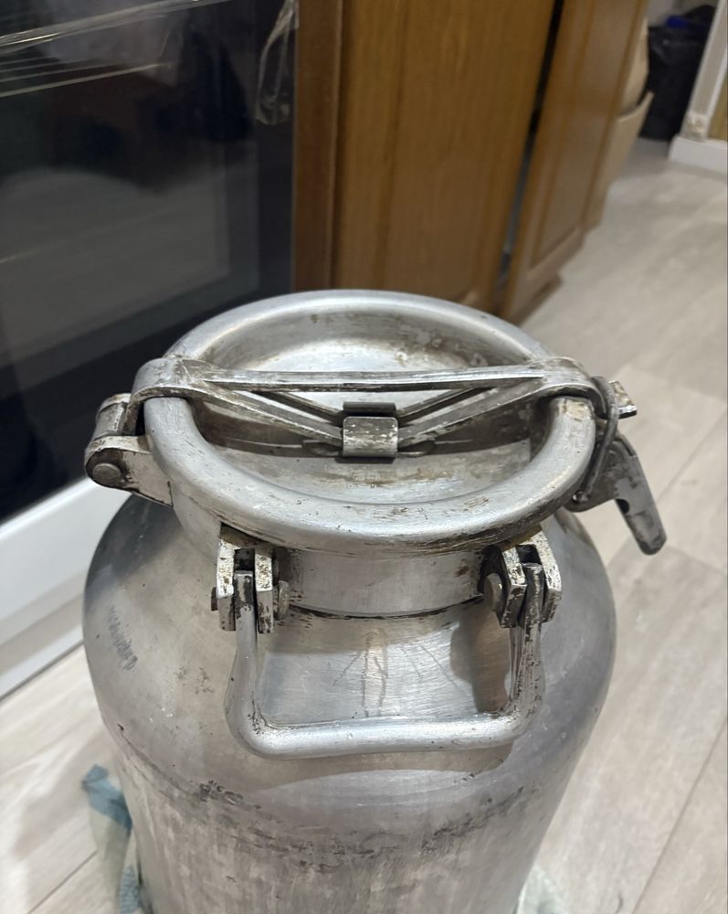Продам флягу 25 л