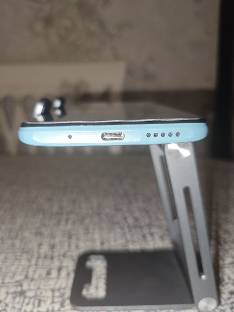 Poco C40 4/64 gb