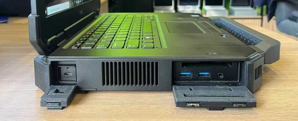 DELL LATITUDE RUGGED 7424. Core i5 8350U -1.7/3.6 GHZ. 16/256 GB
