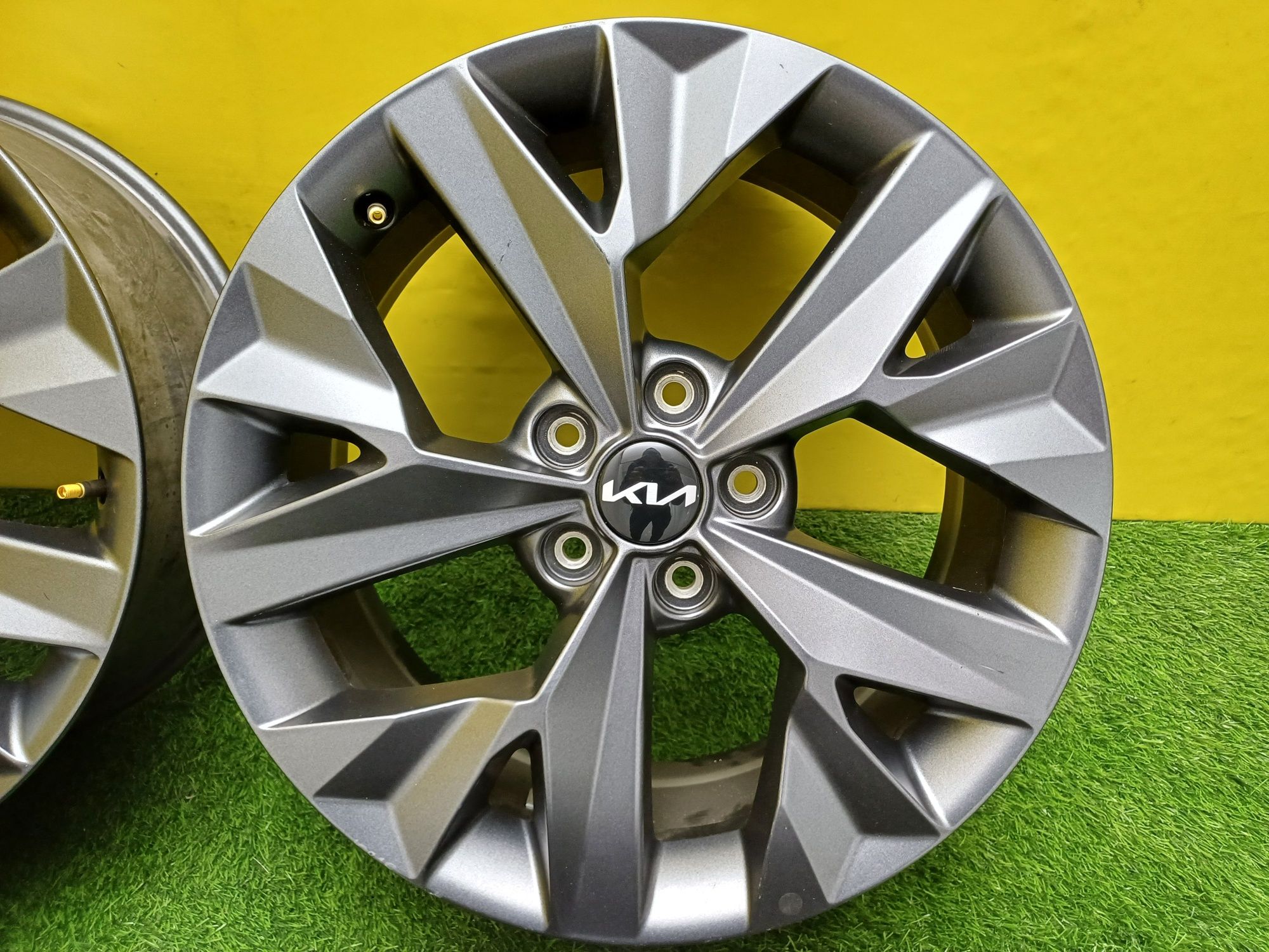 Диски R18 5×114.3 на Kia и другие.