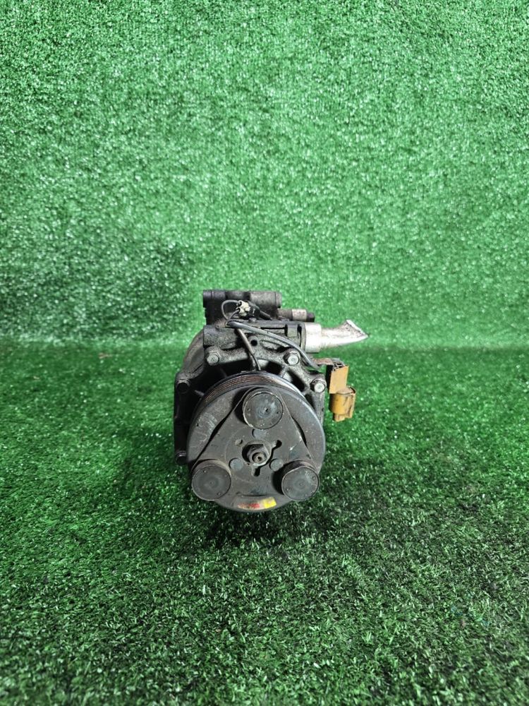 Компрессор кондиционера  Диамант 3.5 6G74 Mitsubishi Diamante