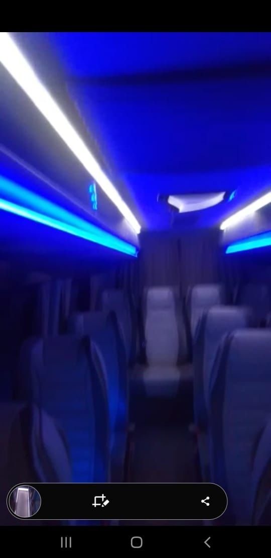 Продам бус Крафтер 18 местный
