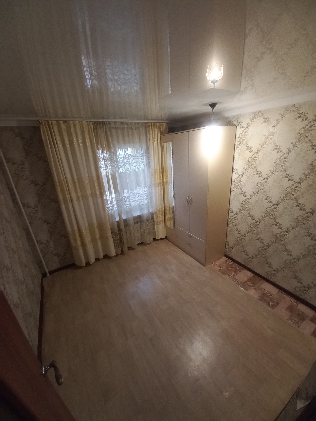 Продам 2 комнатную квартиру 43 кв.м. мкр. Жетысу  с мебелью От Хозяина