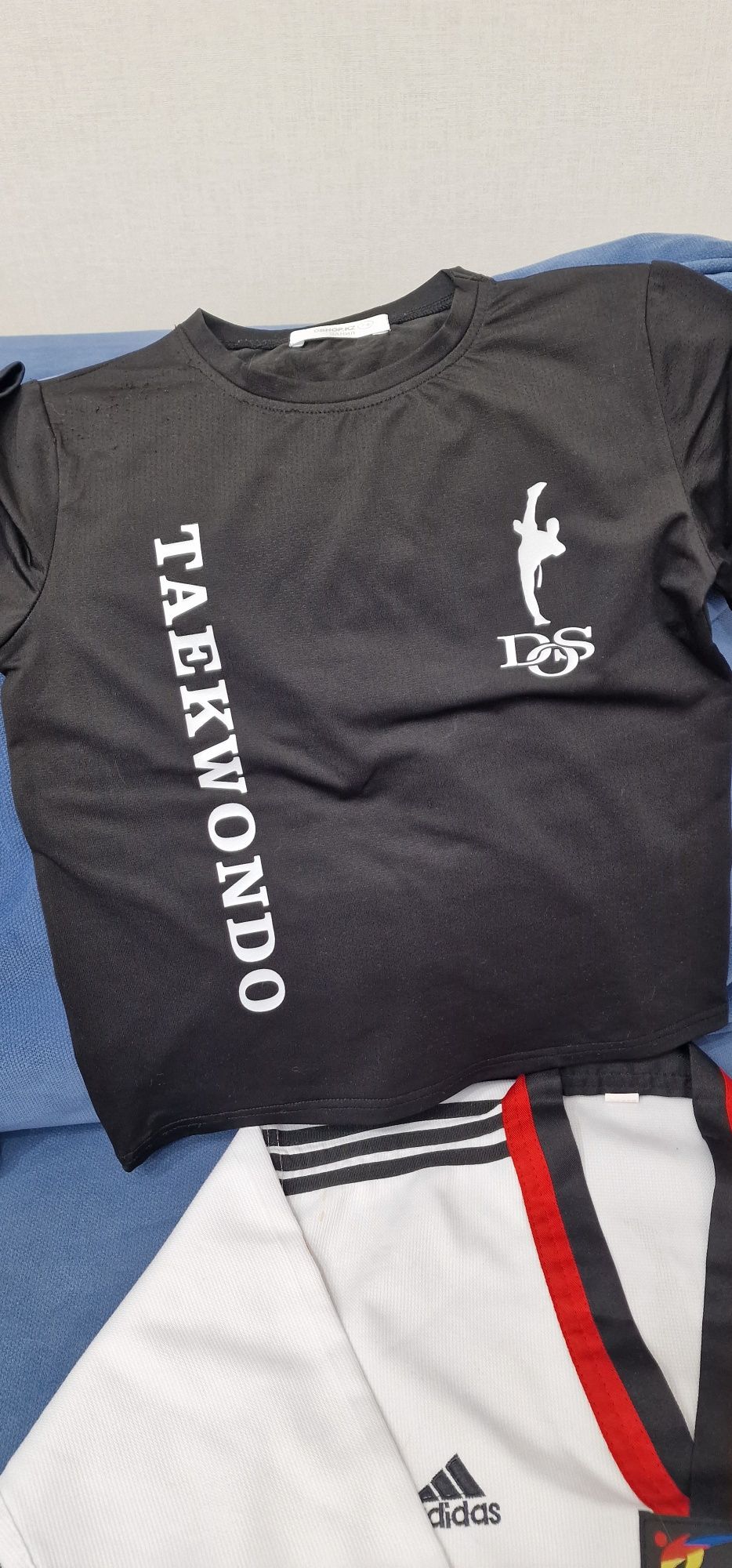 Продам форму для  TAEKWONDO