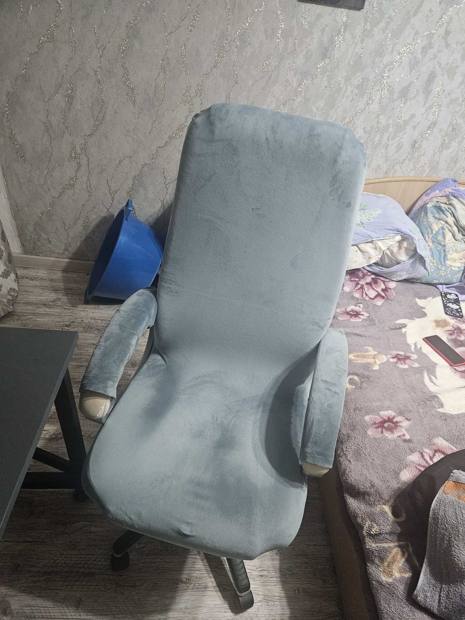 Компютоное кресло