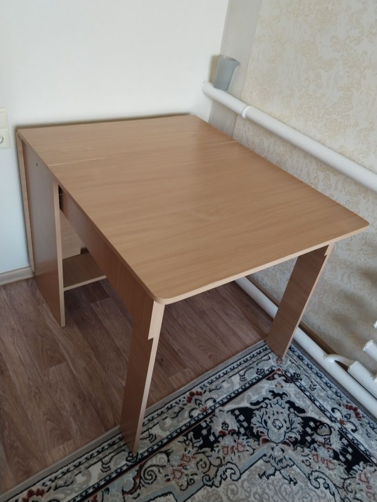 Срочно продам стол тумба