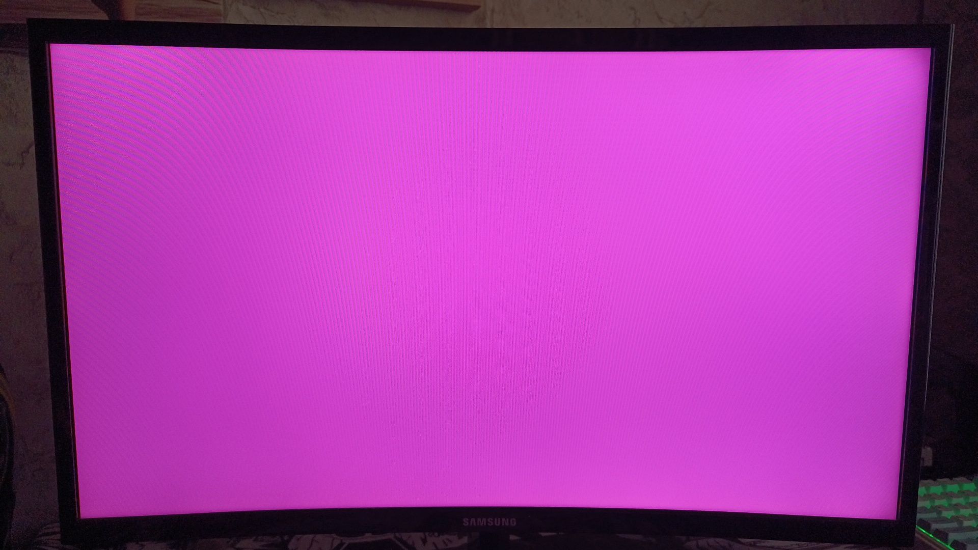 Монитор Samsung C24F396FHI черный