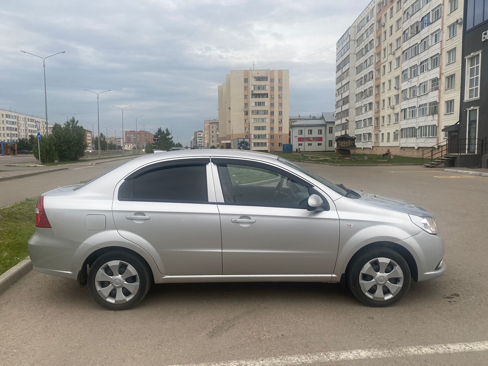 Шевроле нехсия продам авто в отличном состояние