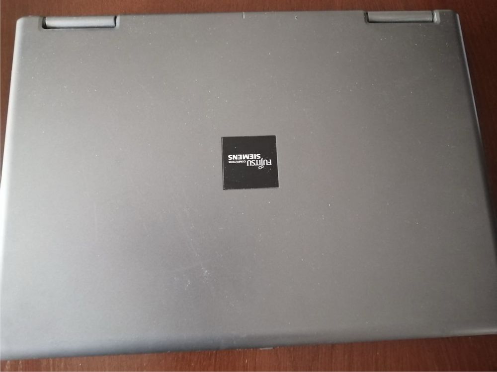 Продам ноутбук (торг уместен)Fujitsu Siemens ESPRIMO Mobile V5535