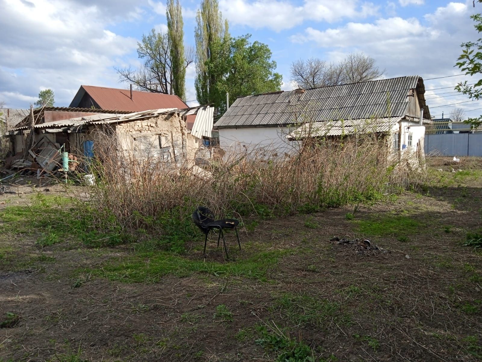 Продам Дом времянку с большими участком