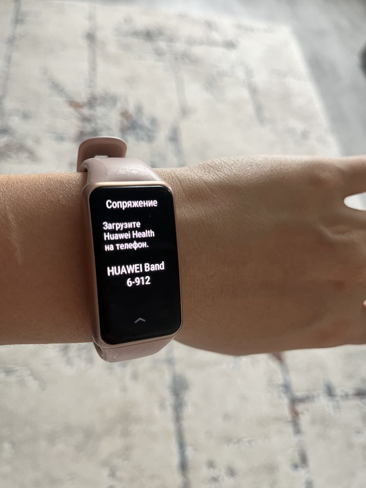 Фитнес браслет Huawei Band 6