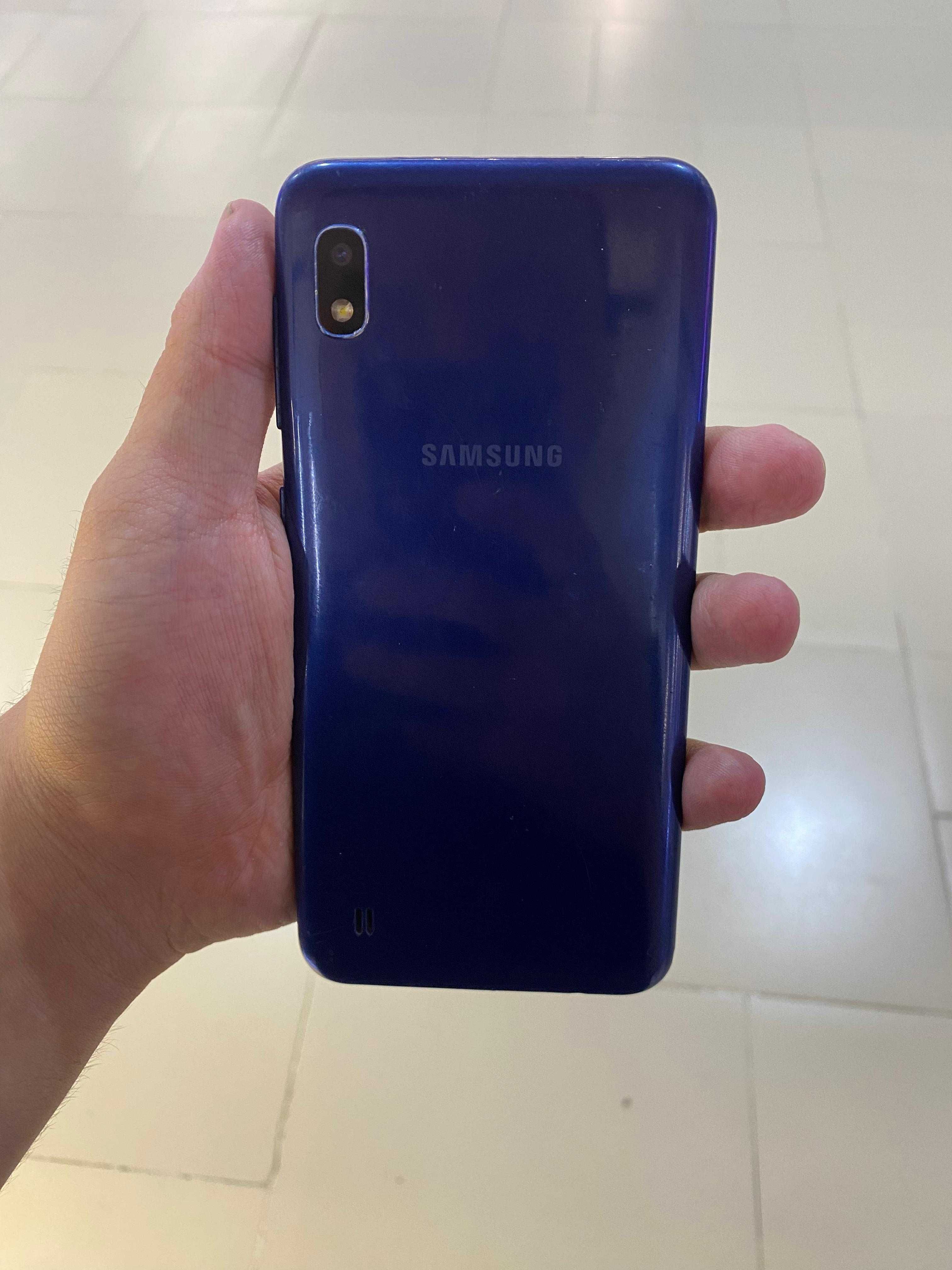 Samsung a10 32 гб в отличном состоянии
